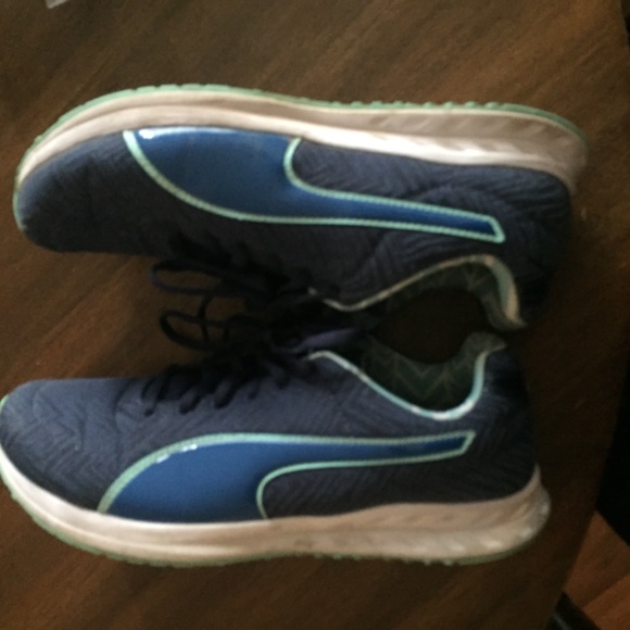 Puma Running Shoes - Picture 6 of 7